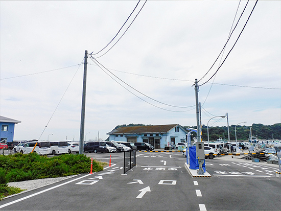 港駐車場